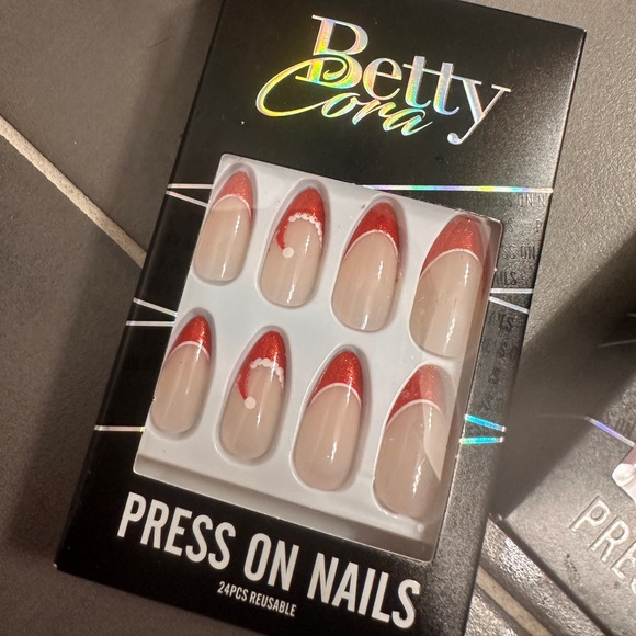 Press on nails bundle - Picture 5 of 6